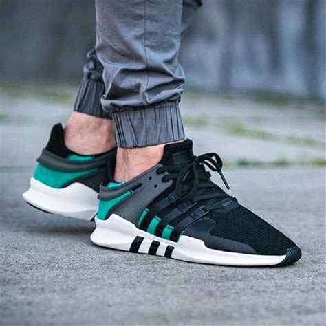 sepatu adidas fashion pria.